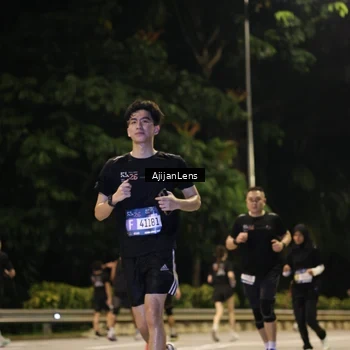 Runner Photo 3984752