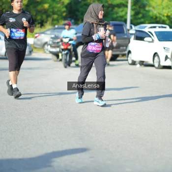 Runner Photo 3984762