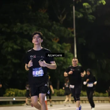 Runner Photo 3984771
