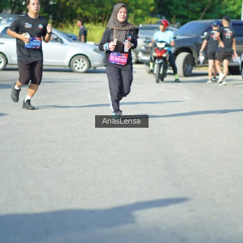 Runner Photo 3984778