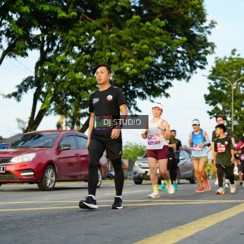 Runner Photo 3984995