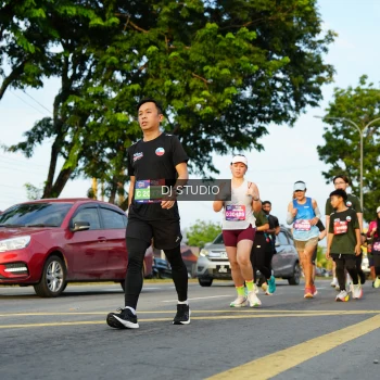 Runner Photo 3984999