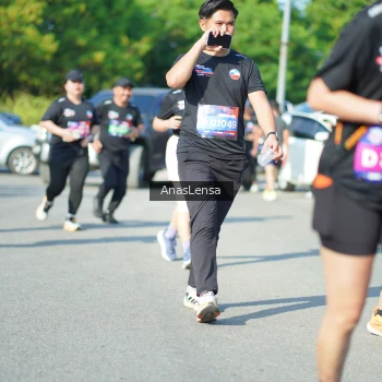 Runner Photo 3985058