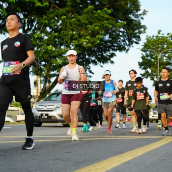 Runner Photo 3985060