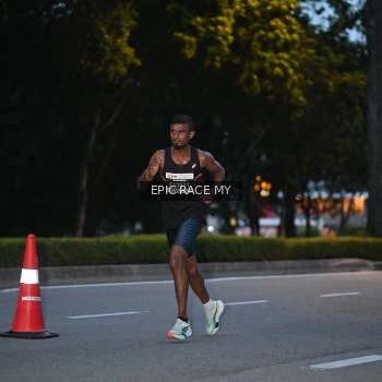 Runner Photo 3985152