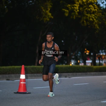 Runner Photo 3985156