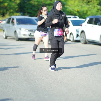 Runner Photo 3985340