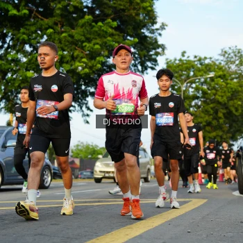 Runner Photo 3985584