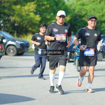 Runner Photo 3985615