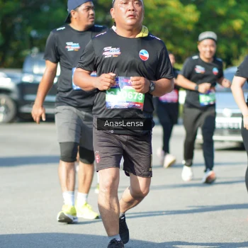 Runner Photo 3985776