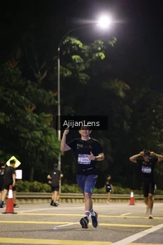 Runner Photo 3986002