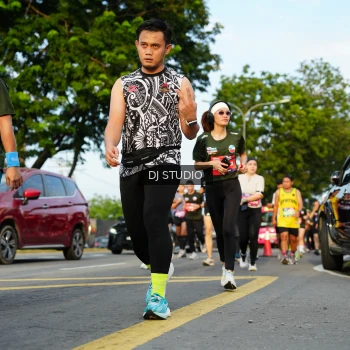 Runner Photo 3986084