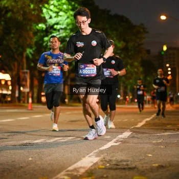 Runner Photo 3987235