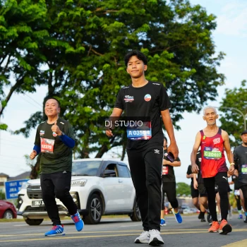 Runner Photo 3987630