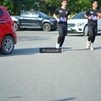 Runner Photo 3987741