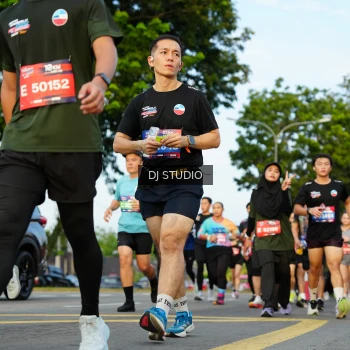 Runner Photo 3987787