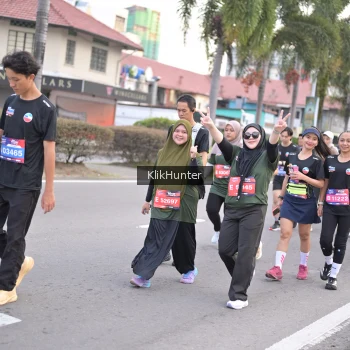 Runner Photo 3987846