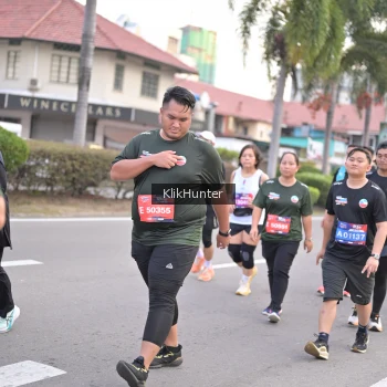 Runner Photo 3987960