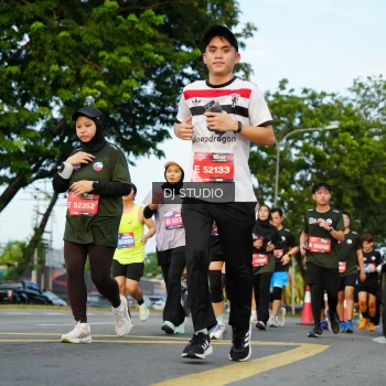 Runner Photo 3988760