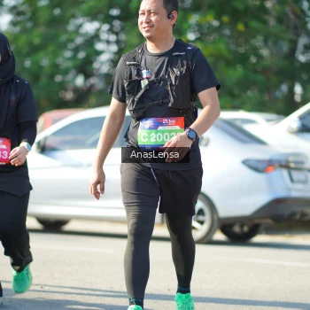 Runner Photo 3989010