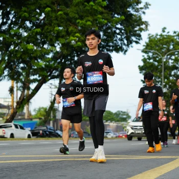 Runner Photo 3989585