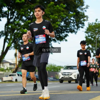 Runner Photo 3989765