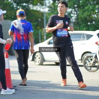 Runner Photo 3990034