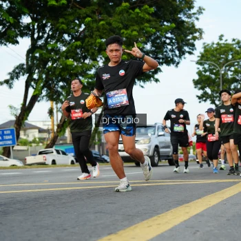Runner Photo 3992019