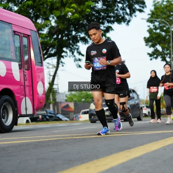 Runner Photo 3993605