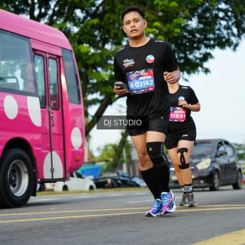 Runner Photo 3993645