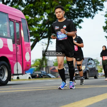 Runner Photo 3993665
