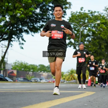 Runner Photo 3994353