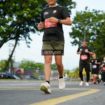 Runner Photo 3994355