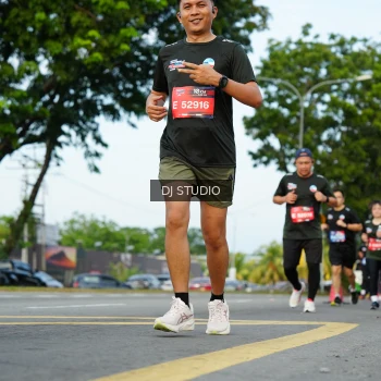 Runner Photo 3994379