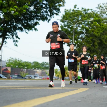 Runner Photo 3994396