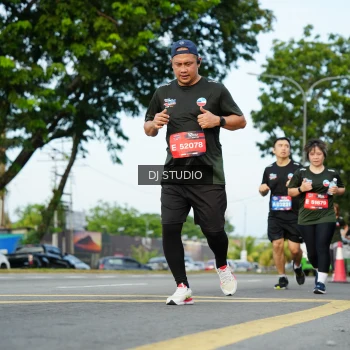 Runner Photo 3994453