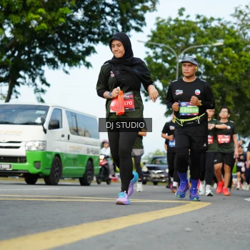 Runner Photo 3994570