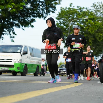 Runner Photo 3994573
