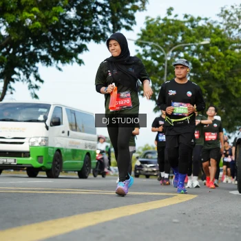 Runner Photo 3994618