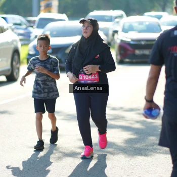 Runner Photo 3994655