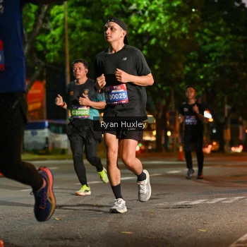Runner Photo 3994670
