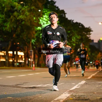 Runner Photo 3994672