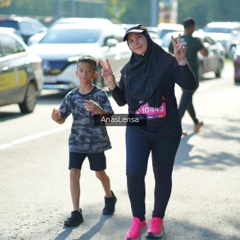 Runner Photo 3994675