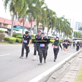 Runner Photo 3994736