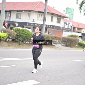 Runner Photo 3995035