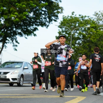 Runner Photo 3995112