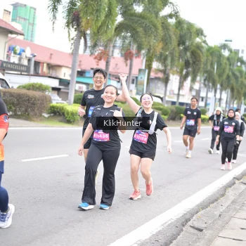 Runner Photo 3995115