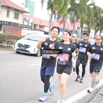 Runner Photo 3995342