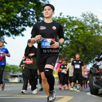 Runner Photo 3995376