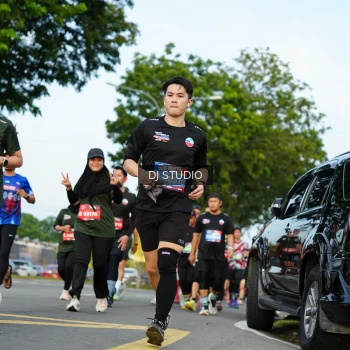 Runner Photo 3995455